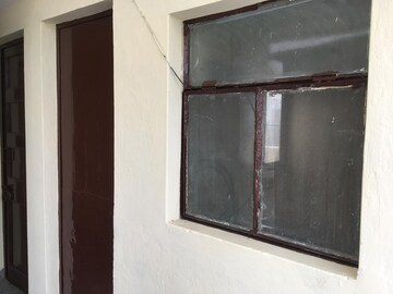 Furnished Amenities in 2 BHK Builder Floor at RWA Flats Pocket 40, Kalkaji – for Rent