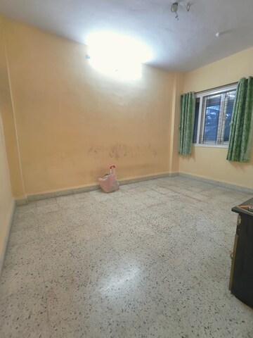Room in 1 BHK Apartment at Tulsidham Complex, Kapur Bawdi – for Rent