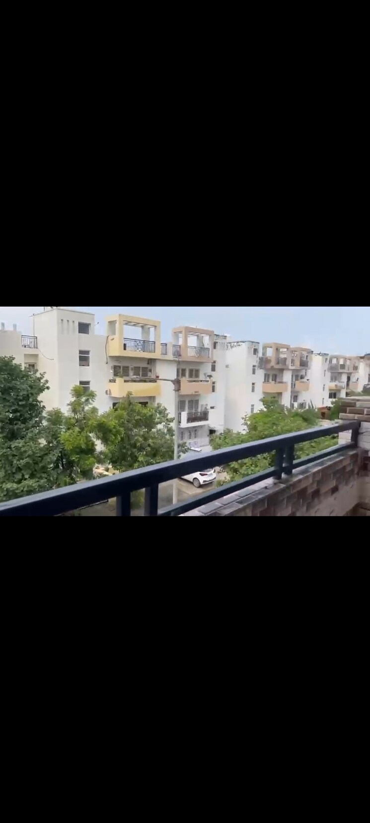 Balcony, bptp-elite-floors 3 Bedroom 300 Sq.Yd. Builder Floor In Sector 83 Faridabad 9580717