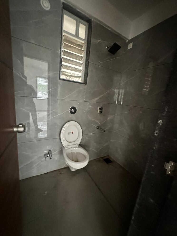 Bathroom, bharat-the-province 3 Bedroom 1028 Sq.Ft. Apartment In Punawale Pune 9580699