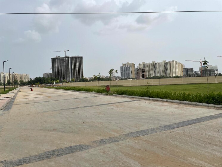 Exterior View, rof-insignia-park-2  153 Sq.Yd. Plot In Sector 95 Gurgaon 9580647