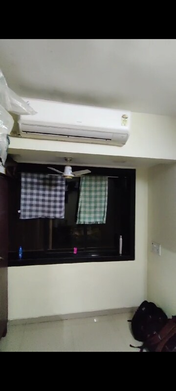 Bedroom in 1 BHK Apartment at Kurla East – for Rent