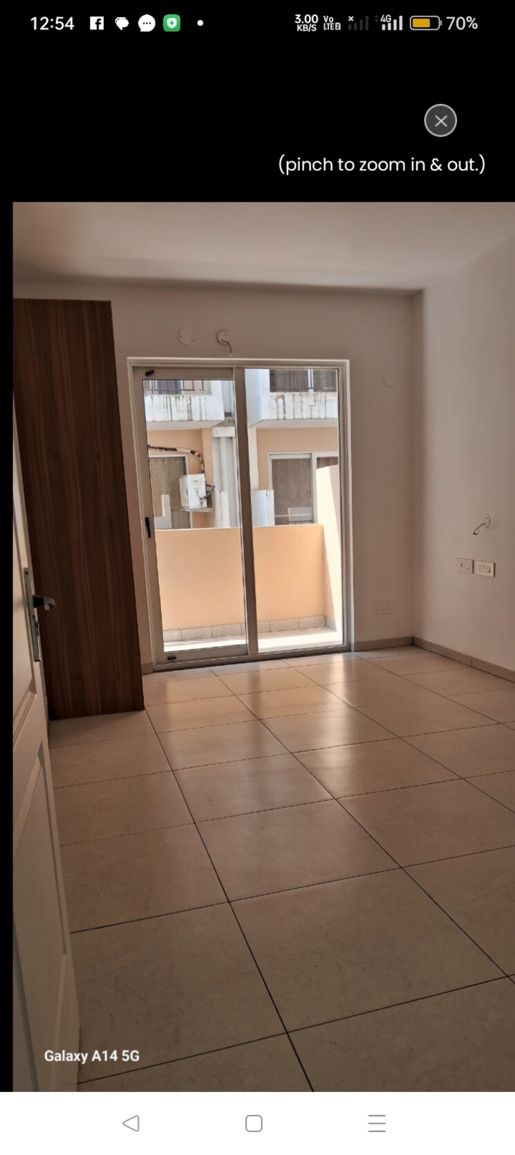 Room, sushma-valencia 3 Bedroom 200 Sq.Yd. Apartment In International Airport Road Zirakpur 9580743