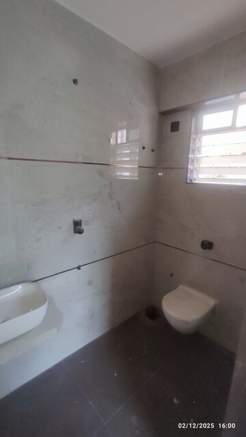 Bathroom in 1 BHK Apartment at Chembur – for Rent