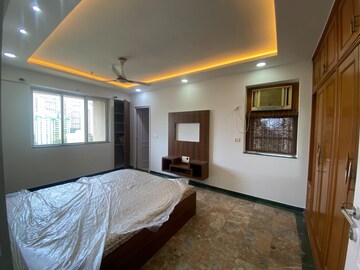 Bedroom in 2 BHK Apartment at Hiranandani Meadows, Manpada – for Rent