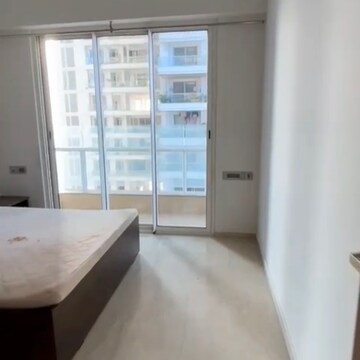 Room in 3 BHK Apartment at Omkar Alta Monte, Laxman Nagar – for Rent