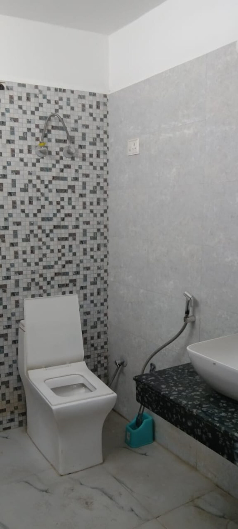 Bathroom, kishangarh 1 Bedroom 550 Sq.Ft. Builder Floor In Kishangarh Delhi 9580787