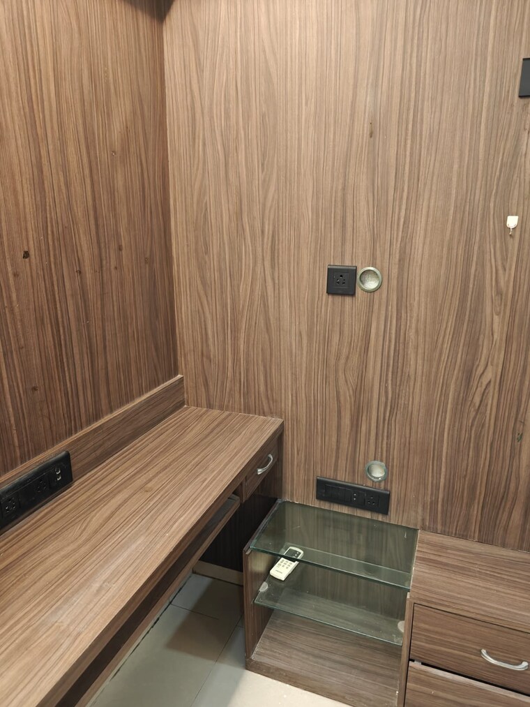 Bathroom, neelkanth-greens 3 Bedroom 1500 Sq.Ft. Apartment In Manpada Thane 9580783