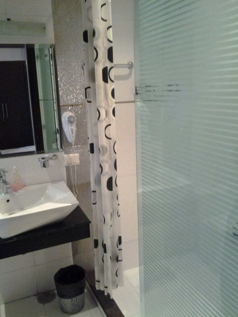 Bathroom, jangpura 2 Bedroom 2700 Sq.Ft. Builder Floor In Jangpura Delhi 9580788