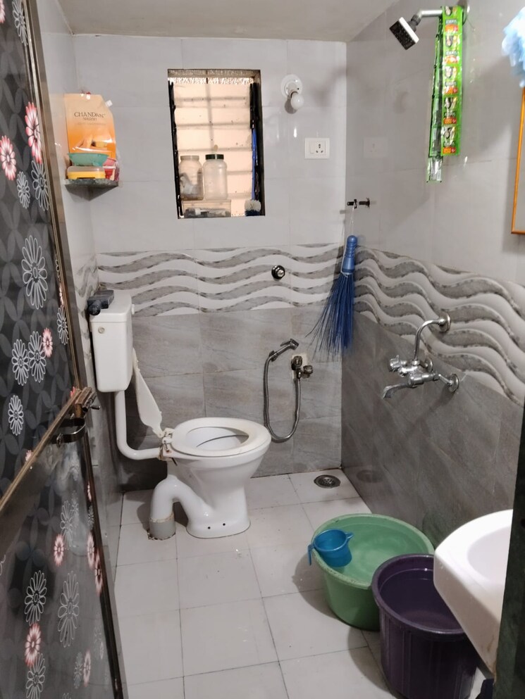 Washroom, kopar khairane 1 Bedroom 400 Sq.Ft. Apartment In Kopar Khairane Navi Mumbai 9580841