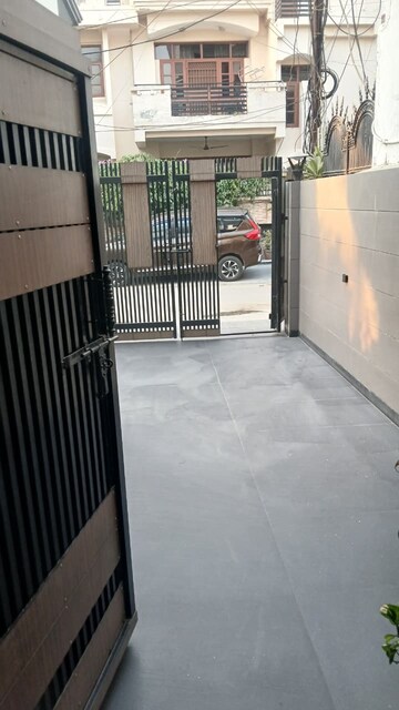 Balcony in 6 BHK Independent House at RWA Apartments Sector 41, Sector 41 – for Sale