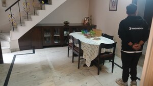 Team Area in 6 BHK Independent House at RWA Apartments Sector 41, Sector 41 – for Sale