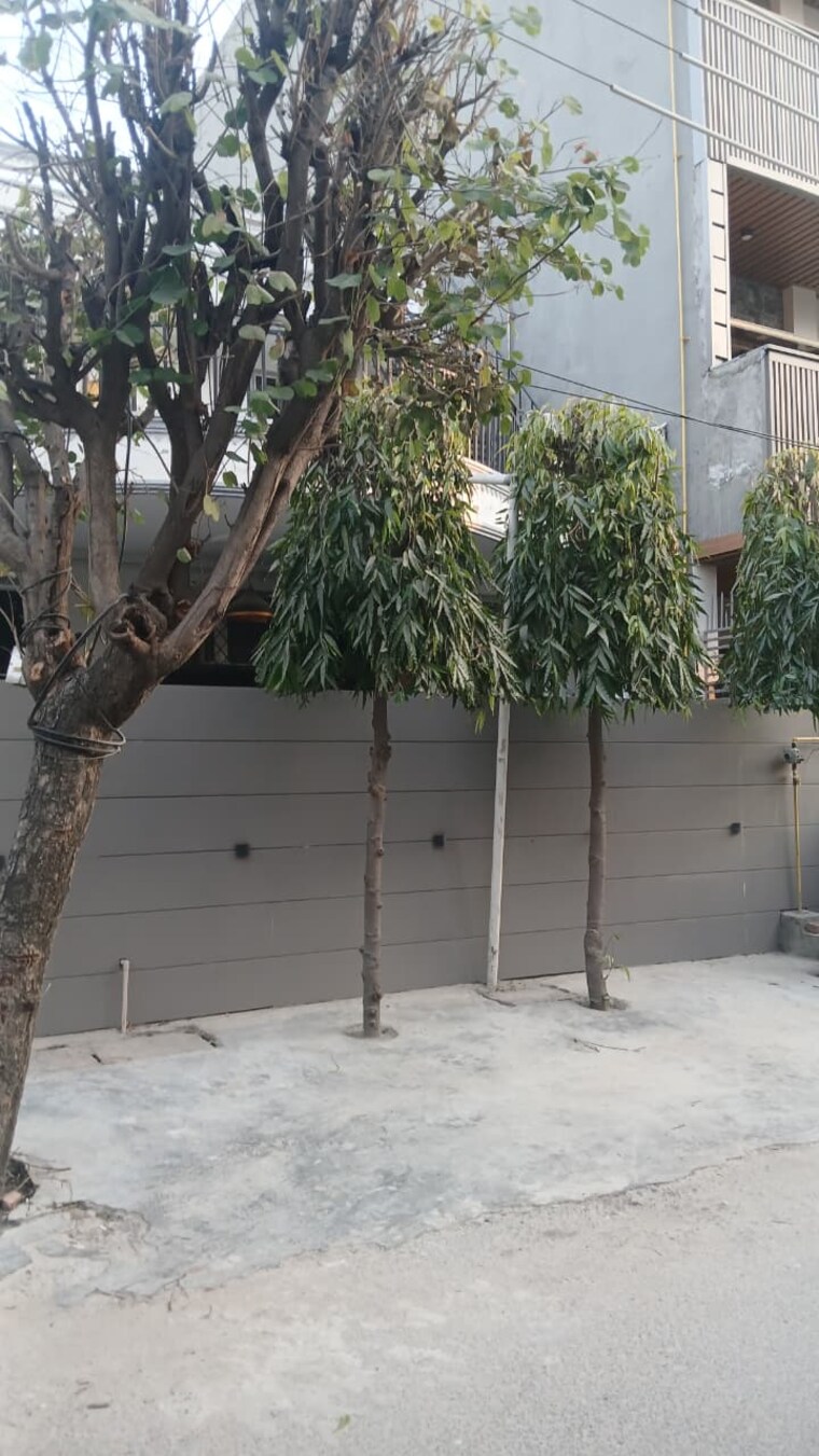 Exterior View, rwa-apartments-sector-41 6 Bedroom 180 Sq.Mt. Independent House In Sector 41 Noida 9580732