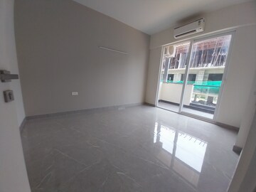 Room in 2 BHK Apartment at Signature Global City, Sector 37d – for Rent