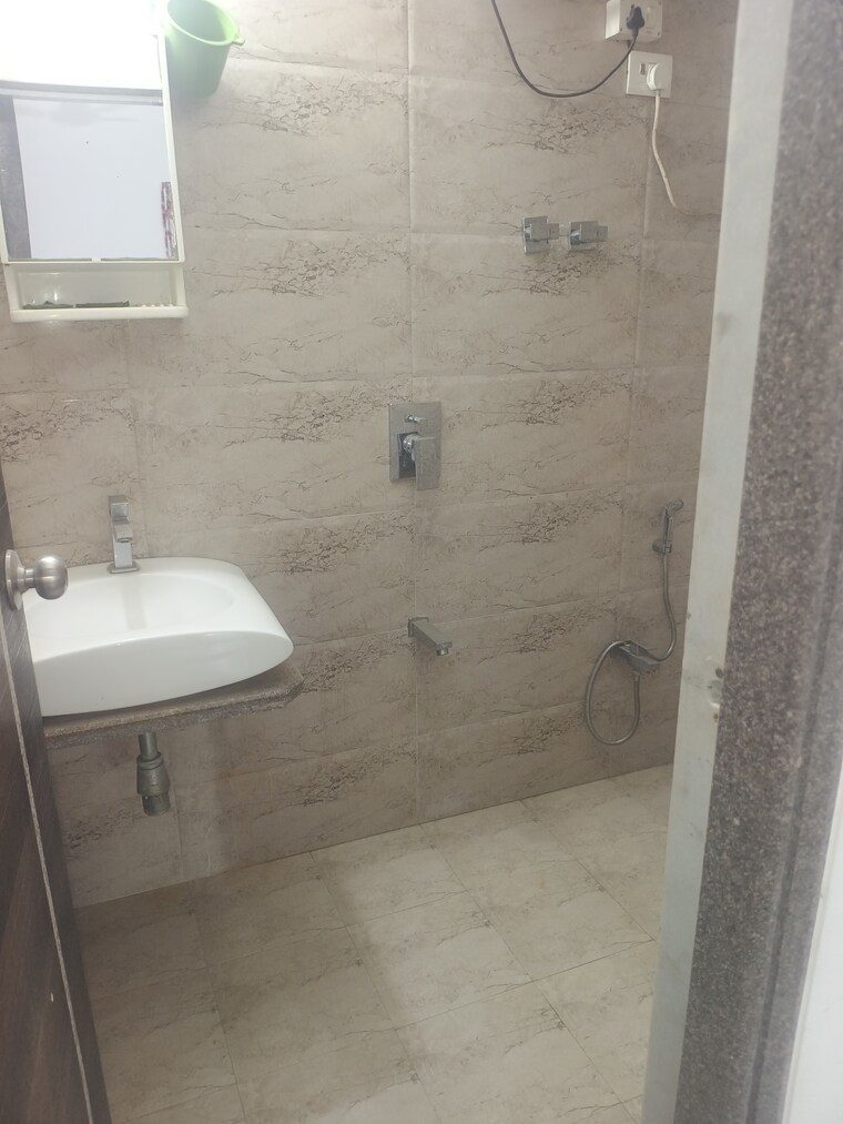 Bathroom, dimple-pinnacolo 1 Bedroom 508 Sq.Ft. Apartment In Mira Road Thane 9580834