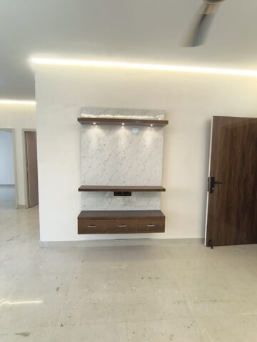 Room in 2 BHK Apartment at Signature The Millennia 3, Sector 37d – for Rent