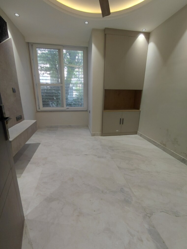 Room, janakpuri 3 Bedroom 1200 Sq.Ft. Apartment In Janakpuri Delhi 9580909