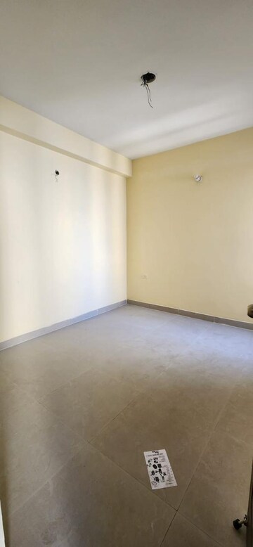 Room in 2 BHK Apartment at Aditya Urban Homes, Shahpur Bamheta – for Rent