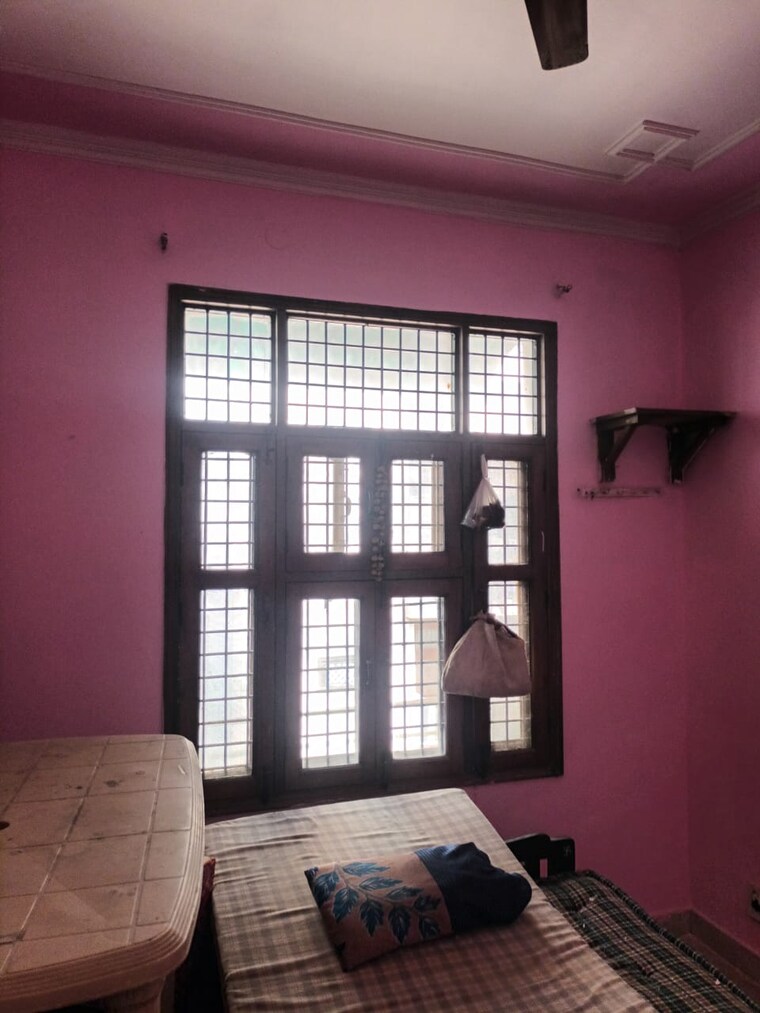 Room, sector 23a 2 Bedroom 1200 Sq.Ft. Builder Floor In Sector 23a Gurgaon 9580952