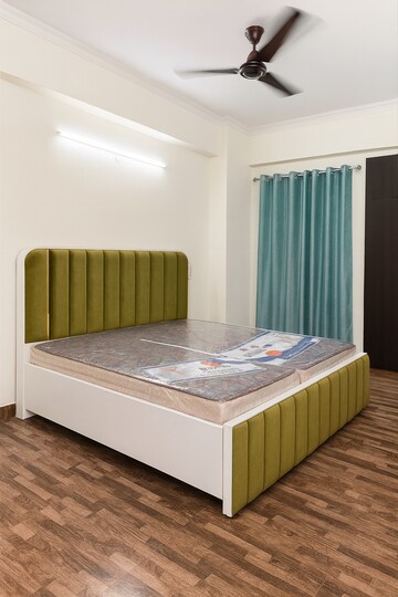  Pg For Rent in Sector 76