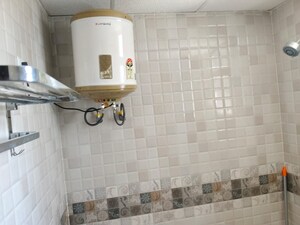 Bathroom in 2.5 BHK Builder Floor at Signature Global Park, Sohna Sector 36 – for Rent