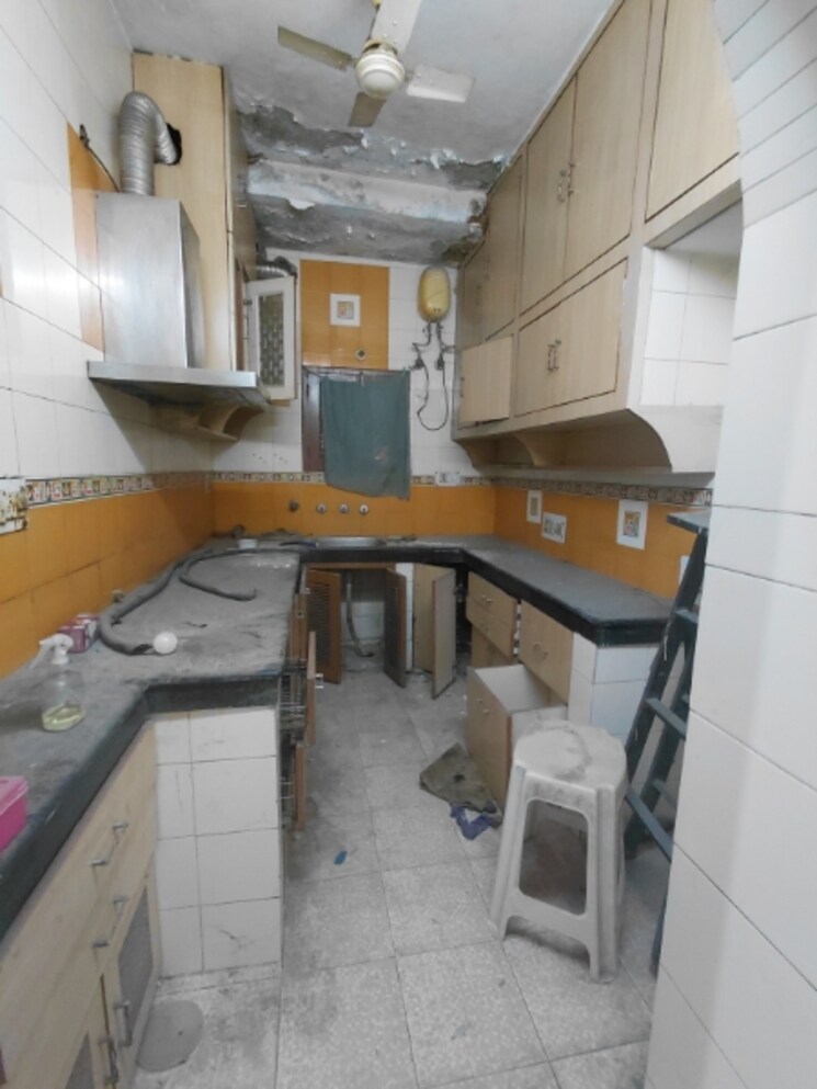 Kitchen, janakpuri 2 Bedroom 1200 Sq.Ft. Apartment In Janakpuri Delhi 9581011