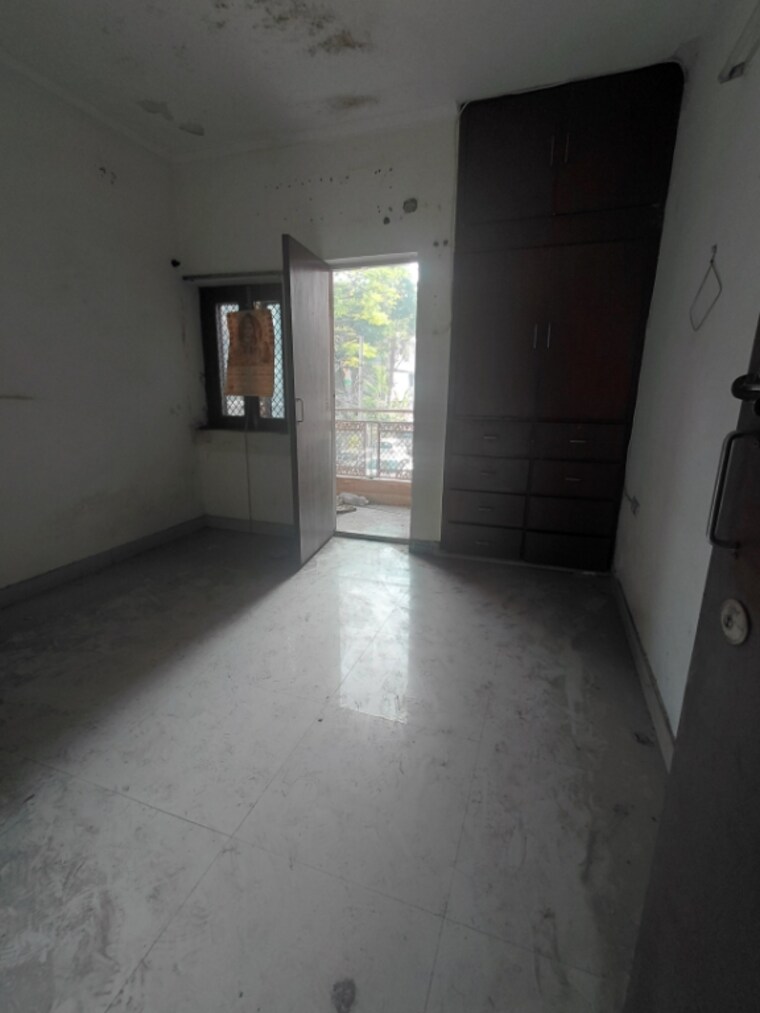 Room, janakpuri 2 Bedroom 1200 Sq.Ft. Apartment In Janakpuri Delhi 9581011