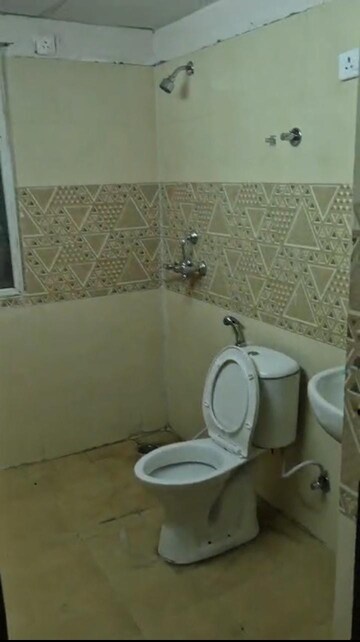 Bathroom in 3 BHK Apartment at Amrapali Golf Homes, Sector 4 Greater Noida – for Rent