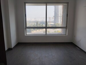 Room in 3 BHK Apartment at Jaypee Kalypso Court, Sector 128 – for Rent