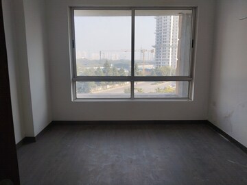 Room in 3 BHK Apartment at Jaypee Kalypso Court, Sector 128 – for Rent