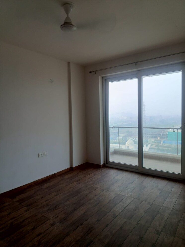 Room, omaxe-royal-residency-faridabad 3 Bedroom 1925 Sq.Ft. Apartment In Sector 79 Faridabad 9581026