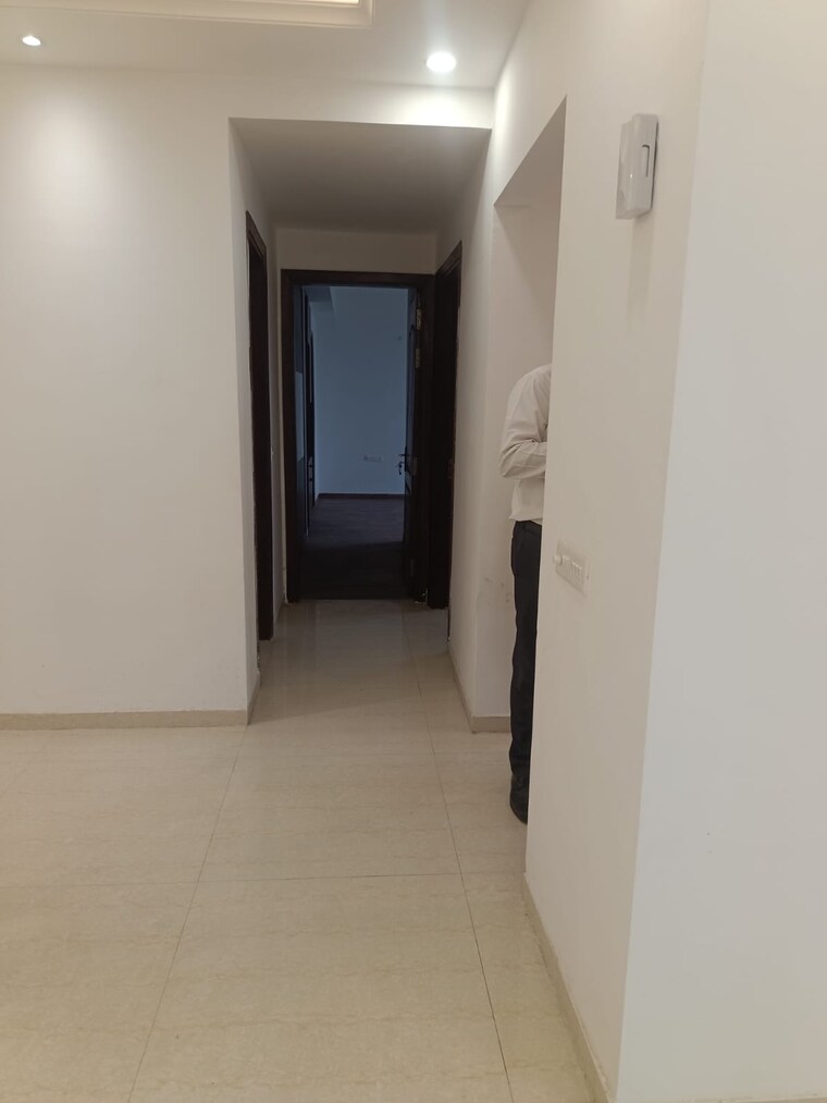 undefined, omaxe-royal-residency-faridabad 3 Bedroom 1925 Sq.Ft. Apartment In Sector 79 Faridabad 9581026