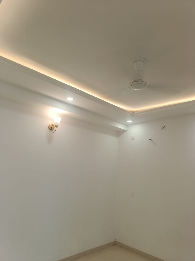 undefined, omaxe-royal-residency-faridabad 3 Bedroom 1925 Sq.Ft. Apartment In Sector 79 Faridabad 9581026