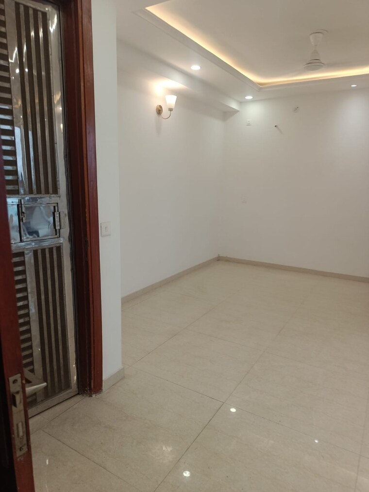 Room, omaxe-royal-residency-faridabad 3 Bedroom 1925 Sq.Ft. Apartment In Sector 79 Faridabad 9581026