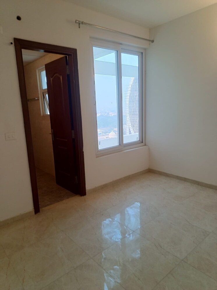 Room, omaxe-royal-residency-faridabad 3 Bedroom 1925 Sq.Ft. Apartment In Sector 79 Faridabad 9581026