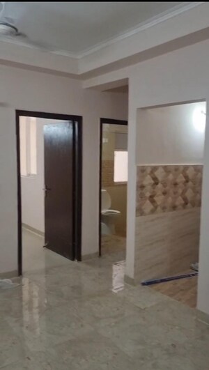 2 BHK Apartment For Rent in Amrapali Golf Homes, Sector 4 Greater Noida