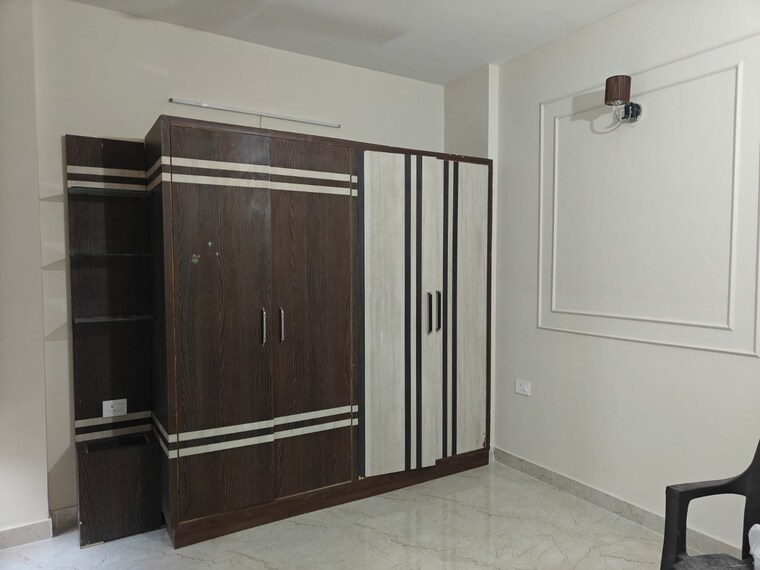 Room, sector 128 3 Bedroom 1850 Sq.Ft. Apartment In Sector 128 Noida 9581046