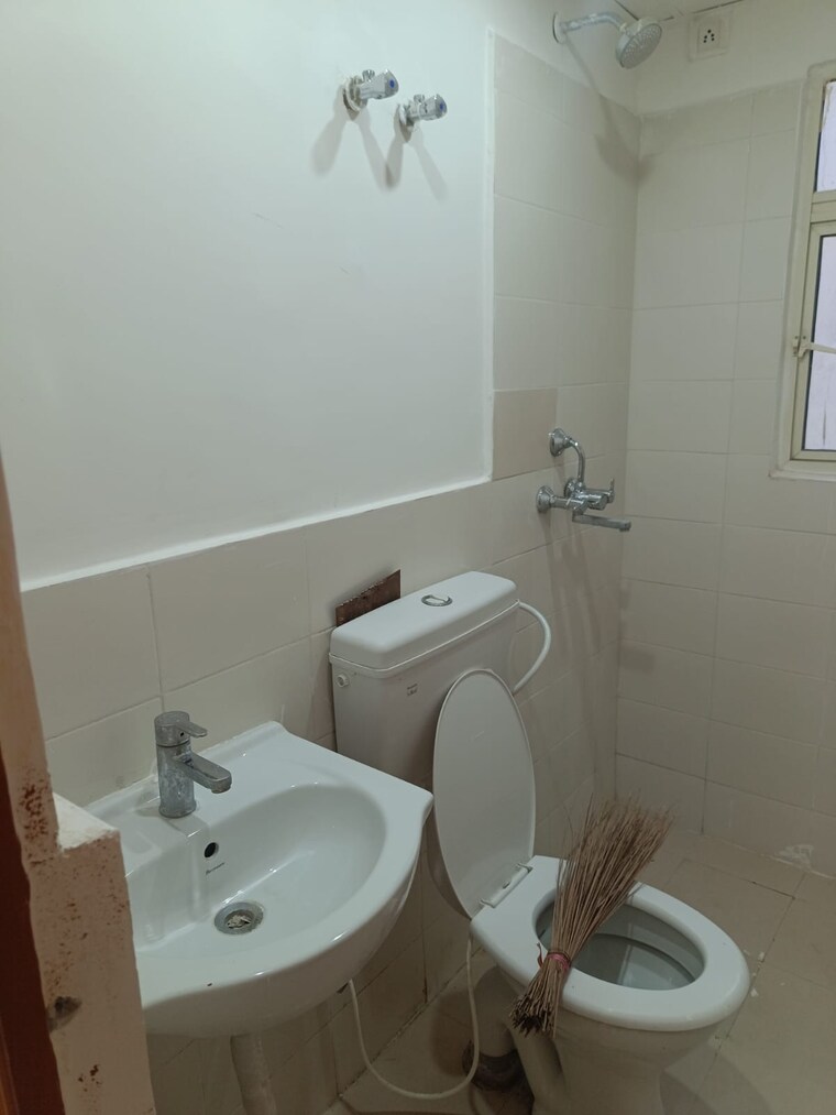 Bathroom, conscient-habitat-residences 3 Bedroom 751 Sq.Ft. Apartment In Sector 78 Faridabad 9581035