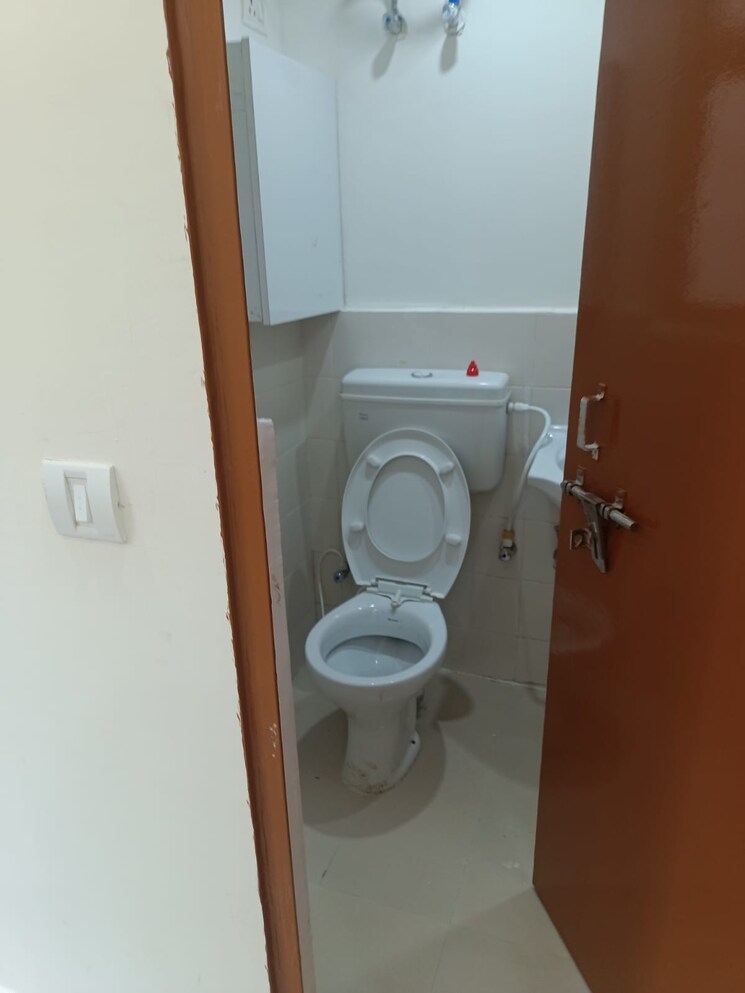 Bathroom, conscient-habitat-residences 3 Bedroom 751 Sq.Ft. Apartment In Sector 78 Faridabad 9581035