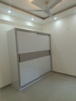 Room in 3 BHK Apartment at Conscient Habitat Residences, Sector 78 – for Sale