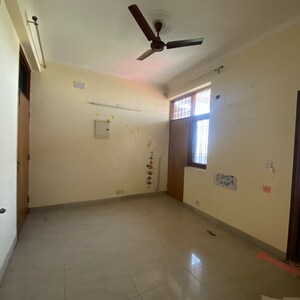 Room in 2 BHK Independent House at Sector 21d – for Rent