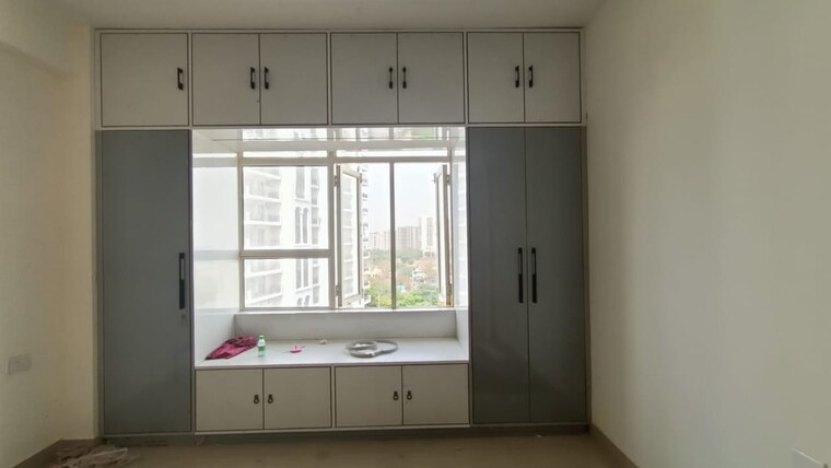 Kitchen, shree-vardhman-flora 3.5 Bedroom 1950 Sq.Ft. Apartment In Sector 90 Gurgaon 9581089