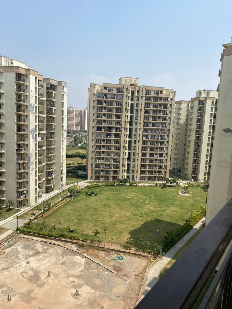 Exterior View, shree-vardhman-flora 3.5 Bedroom 1950 Sq.Ft. Apartment In Sector 90 Gurgaon 9581089