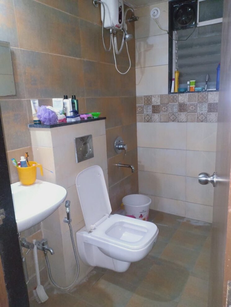 Bathroom, five-star-royal-glory 2 Bedroom 1200 Sq.Ft. Apartment In Wakad Pune 9581122