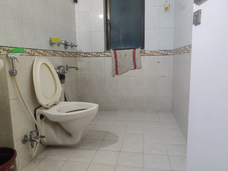 Bathroom, mahindra-lifespaces-the-great-eastern-gardens 3 Bedroom 1300 Sq.Ft. Apartment In Kanjurmarg West Mumbai 9581135