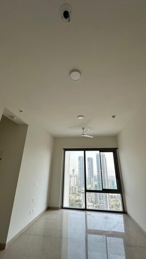 Furnished Amenities in 3 BHK Apartment at Rustomjee Seasons, Bandra East – for Rent