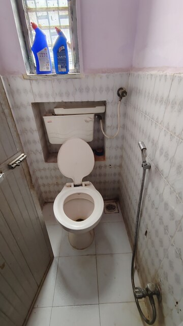 Bathroom in 1 RK Apartment at Jeevan Nagar CHS, Mulund East – for Rent