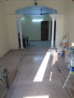 Living Room in 3 BHK Builder Floor at Janakpuri – for Rent