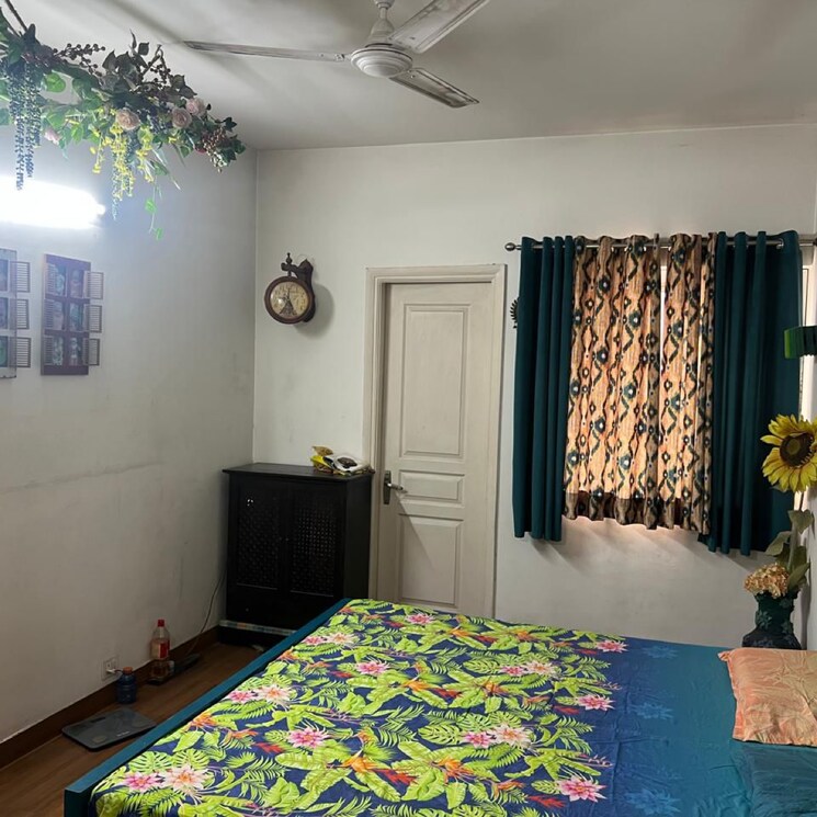 Bedroom, puri-kohinoor 3 Bedroom 160 Sq.Yd. Builder Floor In Tikawali Faridabad 9581181