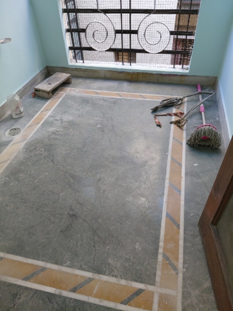 Balcony, janakpuri 3 Bedroom 1350 Sq.Ft. Builder Floor In Janakpuri Delhi 9581202